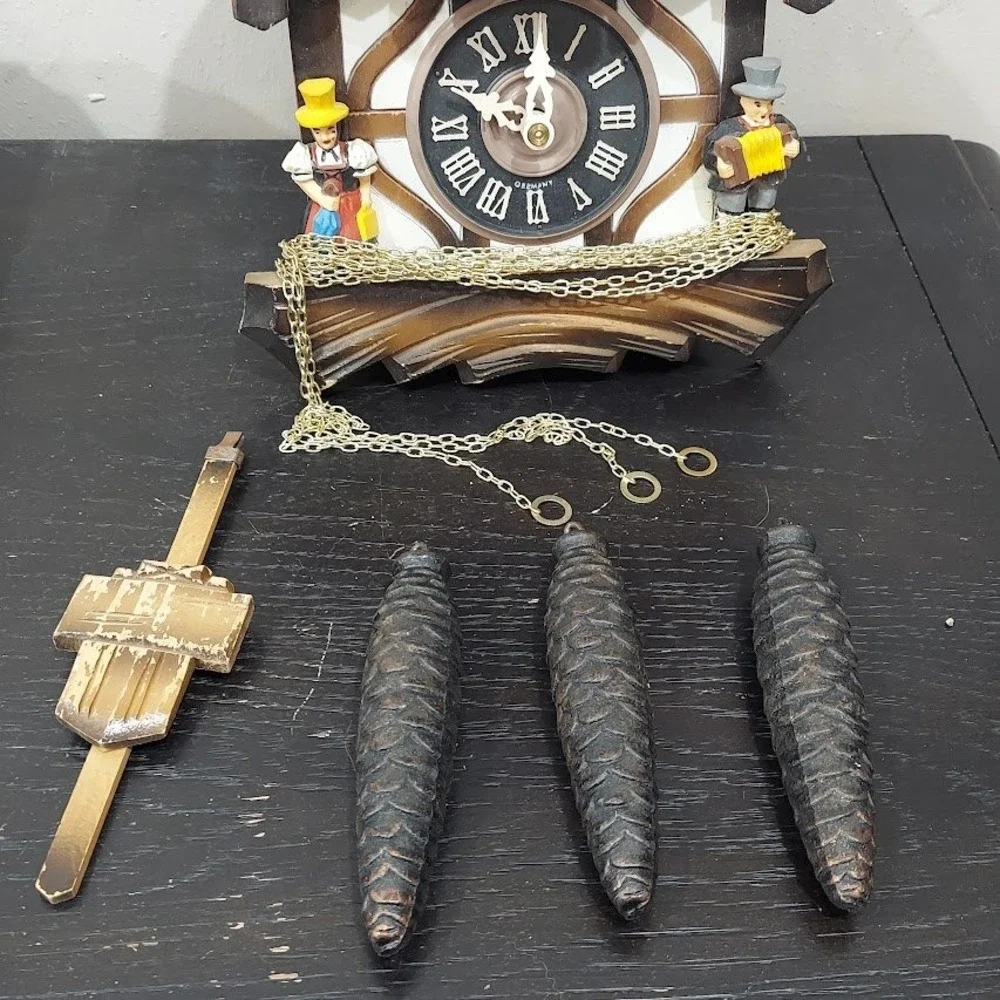 Vintage German Cuckoo Clock Swiss Musical Movement Cuendet Dancing Figures 10/22